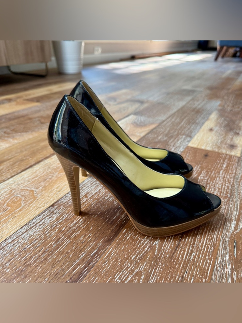 Jamberry Black Patent Peep-Toe High Heels Pumps Shoes Stilettos. Women’s Sz 8.5